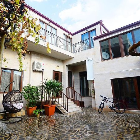 Hotel Friendship House Tiflis Exterior foto