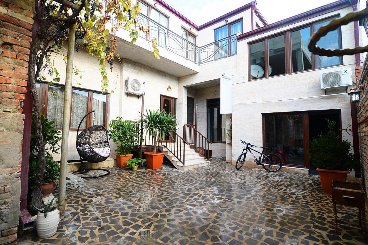 Hotel Friendship House Tiflis Exterior foto